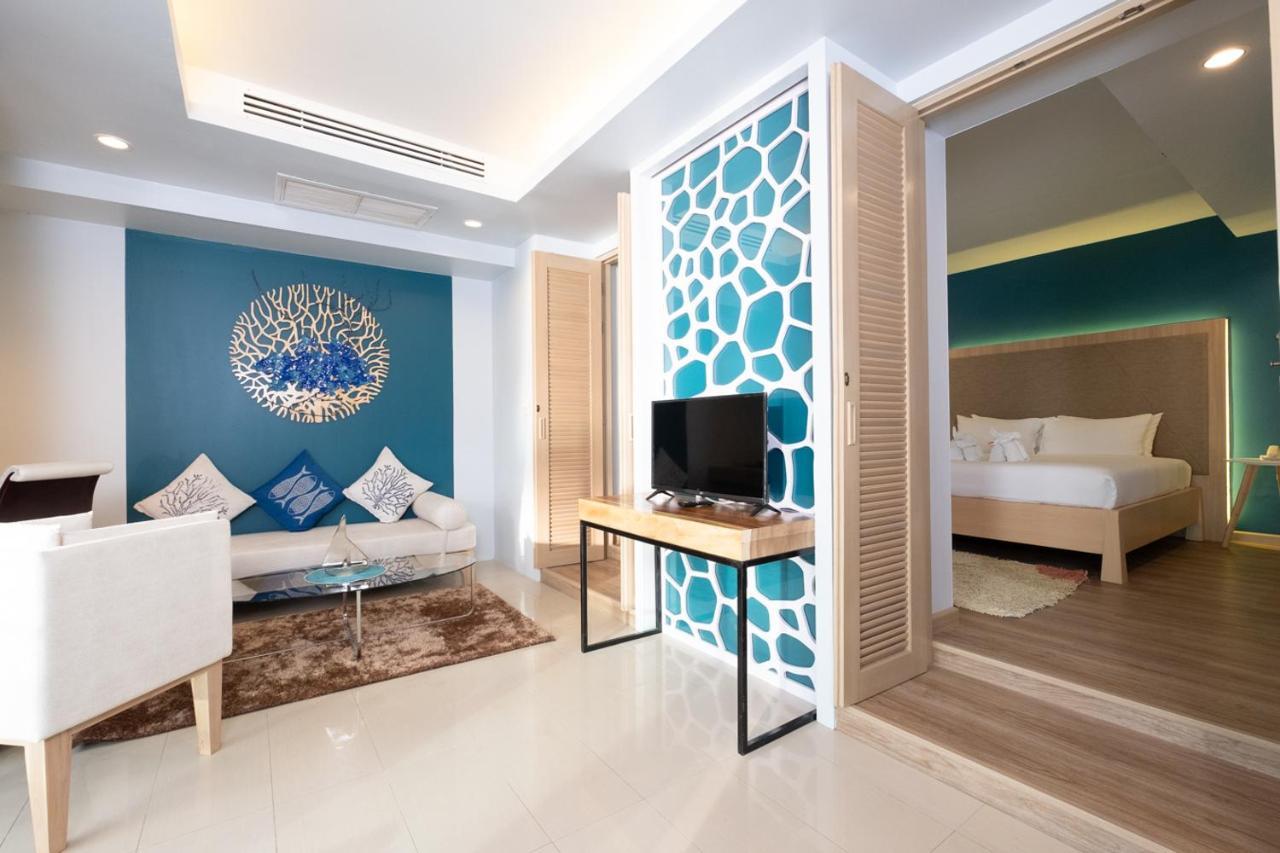 The Royal Palm Beach Front Patong Buitenkant foto